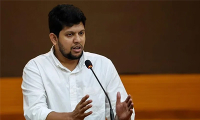 গণঅভ্যুত্থানের পর বিএনপি ও জামায়াত প্রশাসনের নিয়ন্ত্রণ নিজেদের মধ্যে ভাগাভাগি করে নিয়েছে। তথ্য উপদেষ্টা মাহফুজ আলমের এমন বক্তব্যের সঙ্গে আপনি একমত?