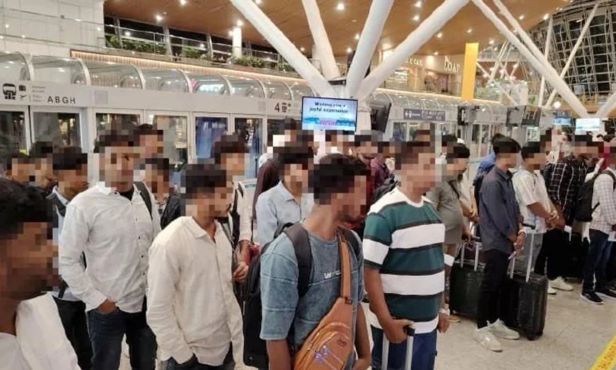 মালয়েশিয়ার কুয়ালালামপুর আন্তর্জাতিক বিমানবন্দরে ৯৮ বাংলাদেশিকে প্রবেশে বাধা দেওয়া হয়েছে। ছবি- সংগৃহীত