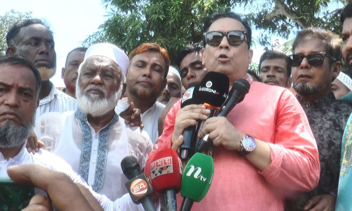 বক্তব্য দেন বিএনপির কেন্দ্রীয় সহ-সাংগঠনিক সম্পাদক খন্দকার মাশুকুর রহমান মাশুক। ছবি- রূপালী বাংলাদেশ