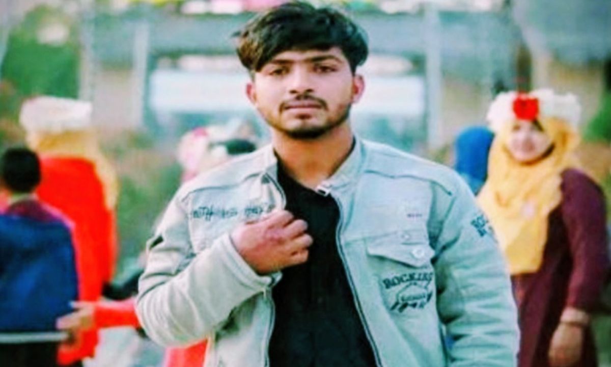 ভ্যানচালক মাসুদ রানা।
