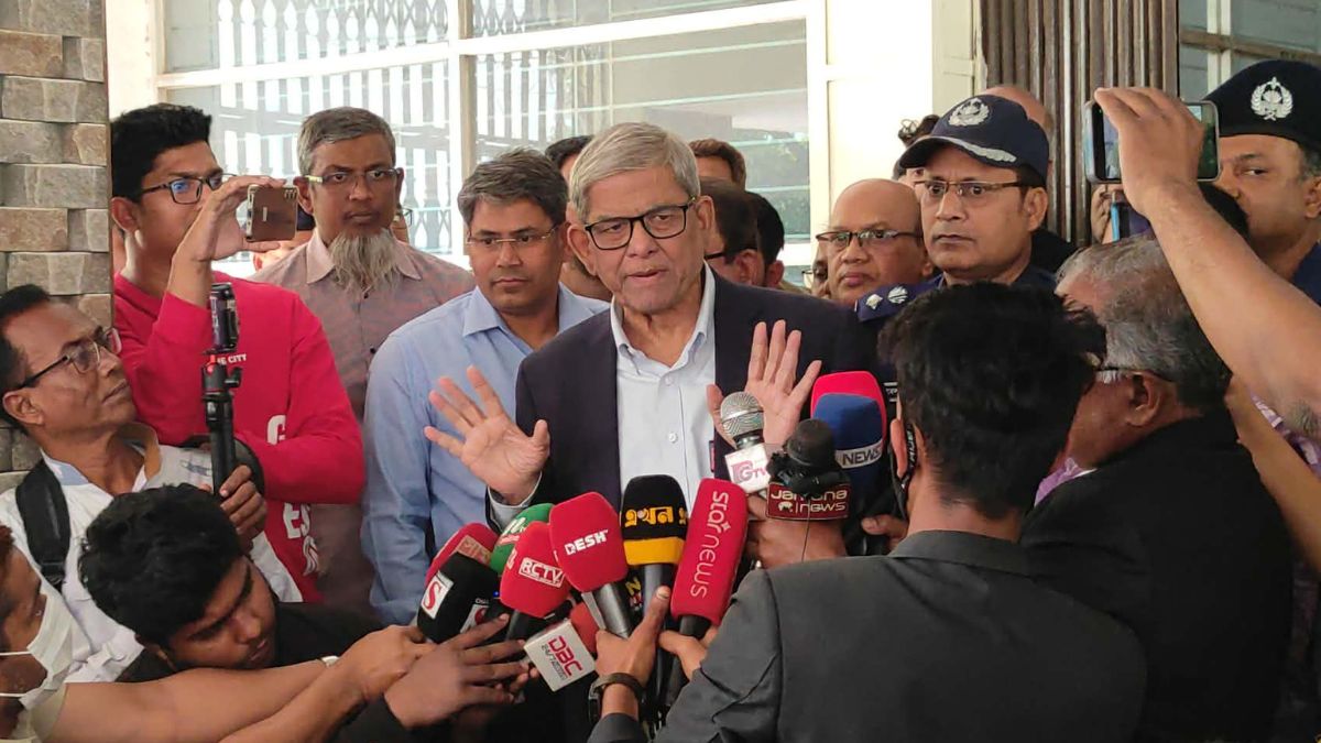 বক্তব্য দেন স্থানীয় সরকার, পল্লি উন্নয়ন ও সমবায় মন্ত্রী ও বিএনপির মহাসচিব মির্জা ফখরুল ইসলাম আলমগীর। ছবি : রূপালী বাংলাদেশ