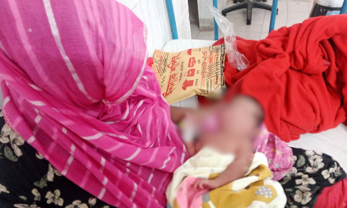 বিক্রি হওয়া সেই শিশুটি। ছবি- রূপালী বাংলাদেশ