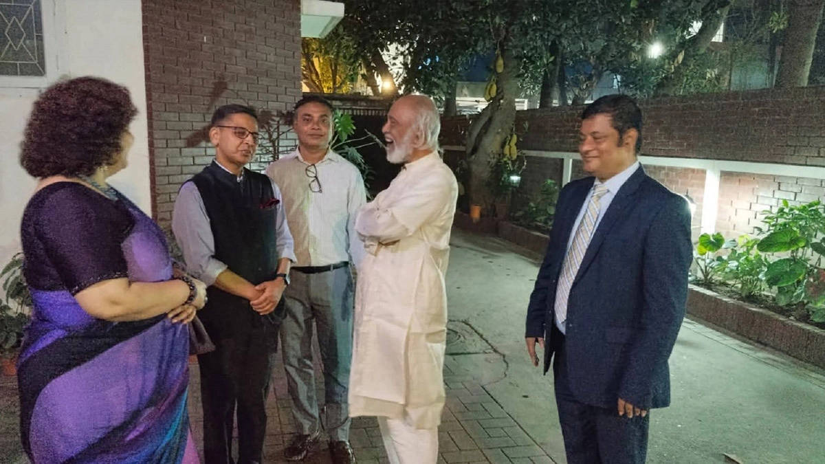 বিএনপির স্থায়ী কমিটির সদস্য ড. আবদুল মঈন খানের বাসায় যুক্তরাষ্ট্র ও ভারতসহ ৭ দেশের রাষ্ট্রদূতরা নৈশভোজে অংশ নেন।   ছবি : সংগৃহীত