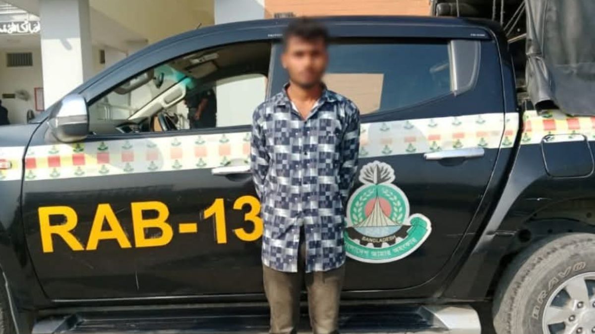 আটক মশিউর রহমান। ছবি- রূপালী বাংলাদেশ