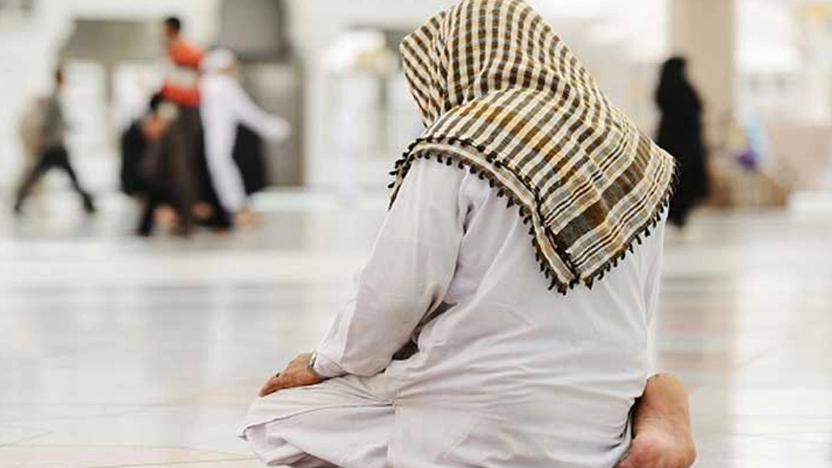 নামাজরত মুশল্লি। ছবি- সংগৃহীত
