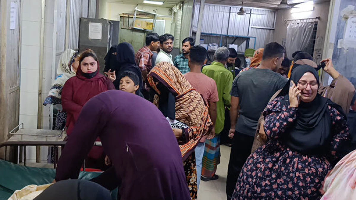 হাসপাতালে স্বজনদের আহাজারি।  ছবি- সংগৃহীত