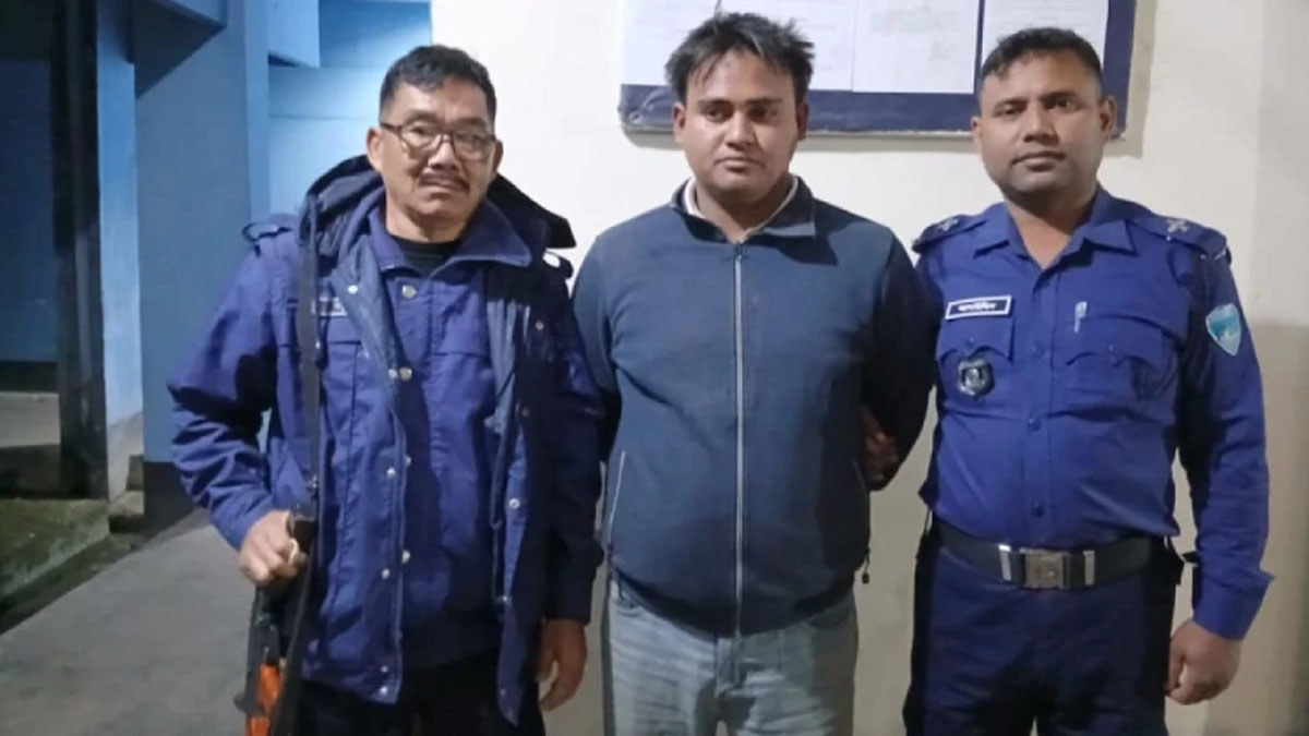 অভিযুক্ত ইসরাত রায়হান অমিকে গ্রেপ্তার।  ছবি- সংগৃহীত