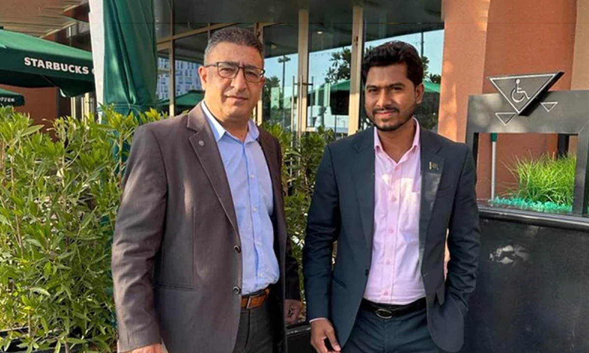 গণঅধিকার পরিষদের সভাপতি নুরুল হক নুর ও ইসরায়েলের মেন্দি এন সাফাদি। ছবি- সংগৃহীত