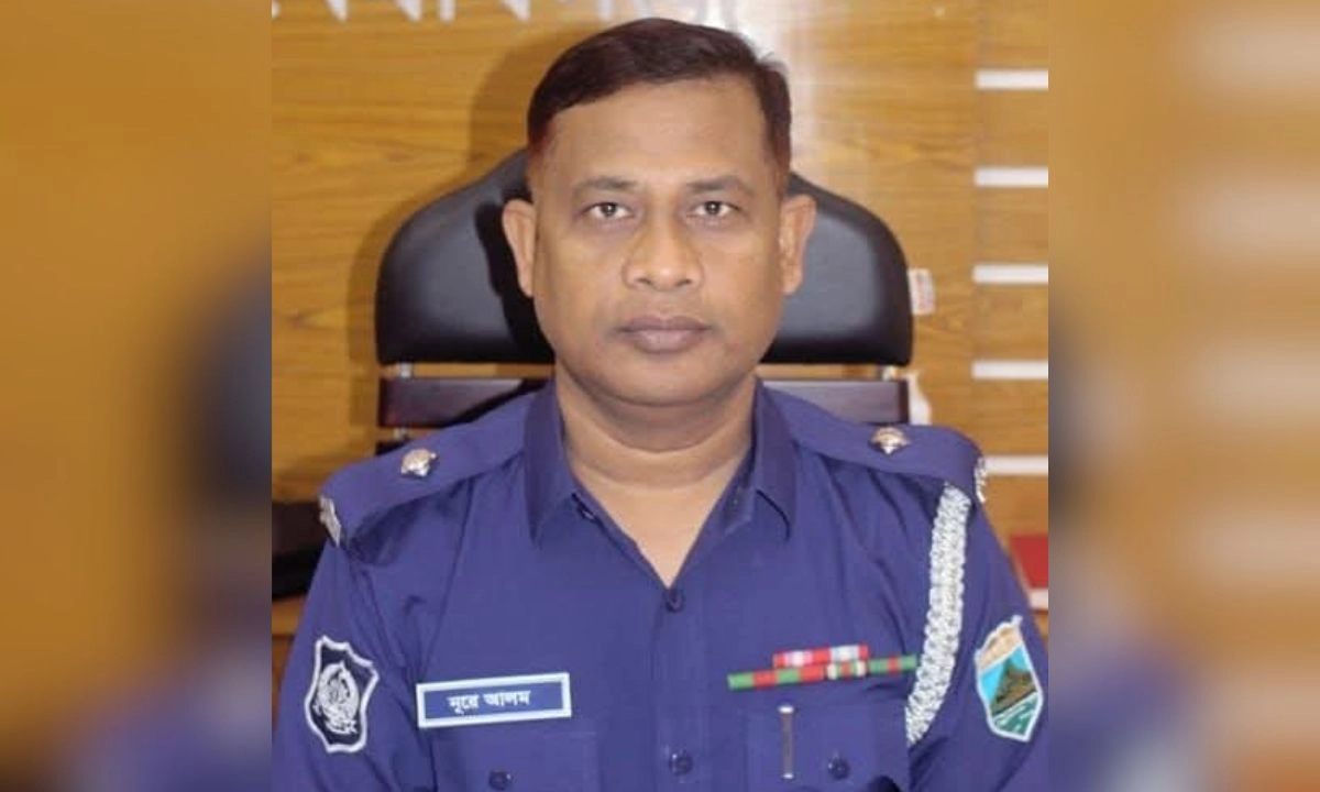 ওসি নুরে আলম। ছবি : রূপালী বাংলাদেশ