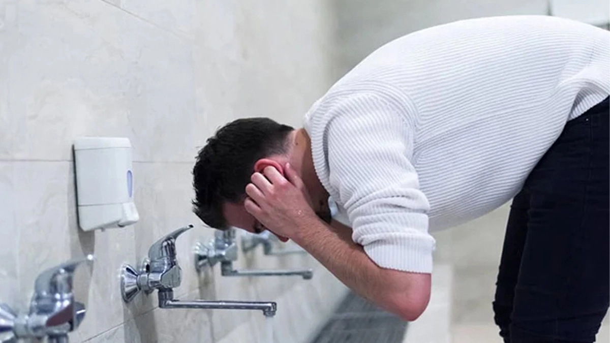শারীরিক পবিত্রতার ক্ষেত্রে গোসলের পরেই অজুর অবস্থান। ছবি- সংগৃহীত