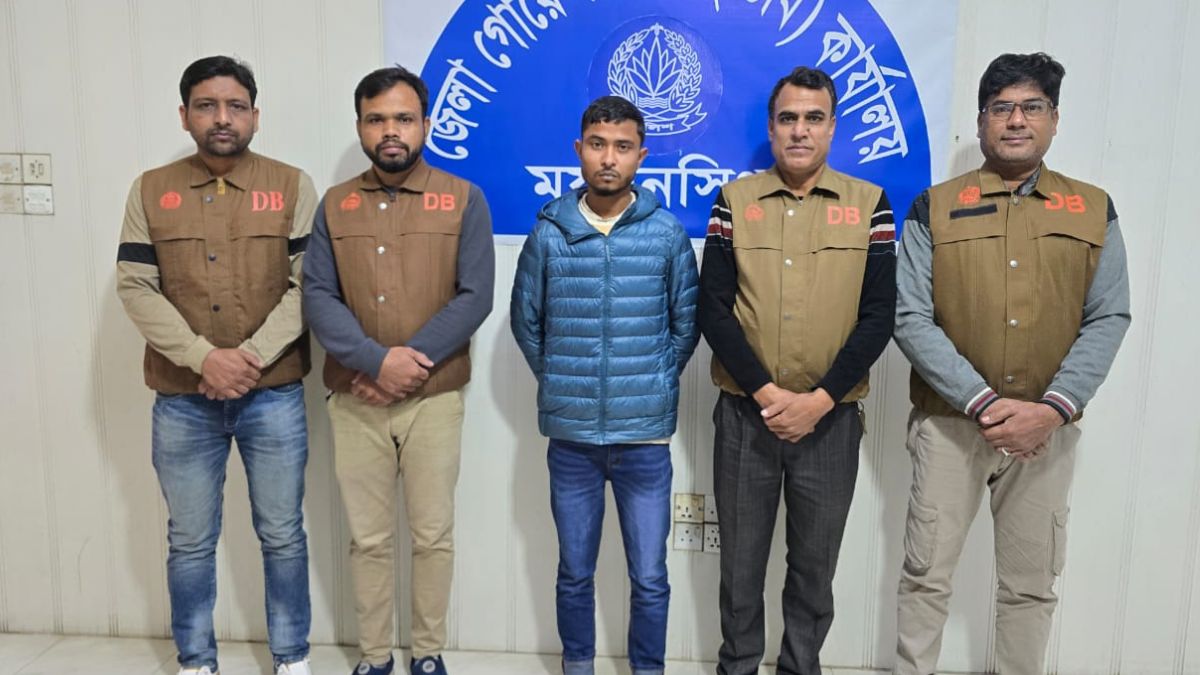 গ্রেপ্তার  নিবির ইসলাম অনিক। ছবি- রূপালী বাংলাদেশ