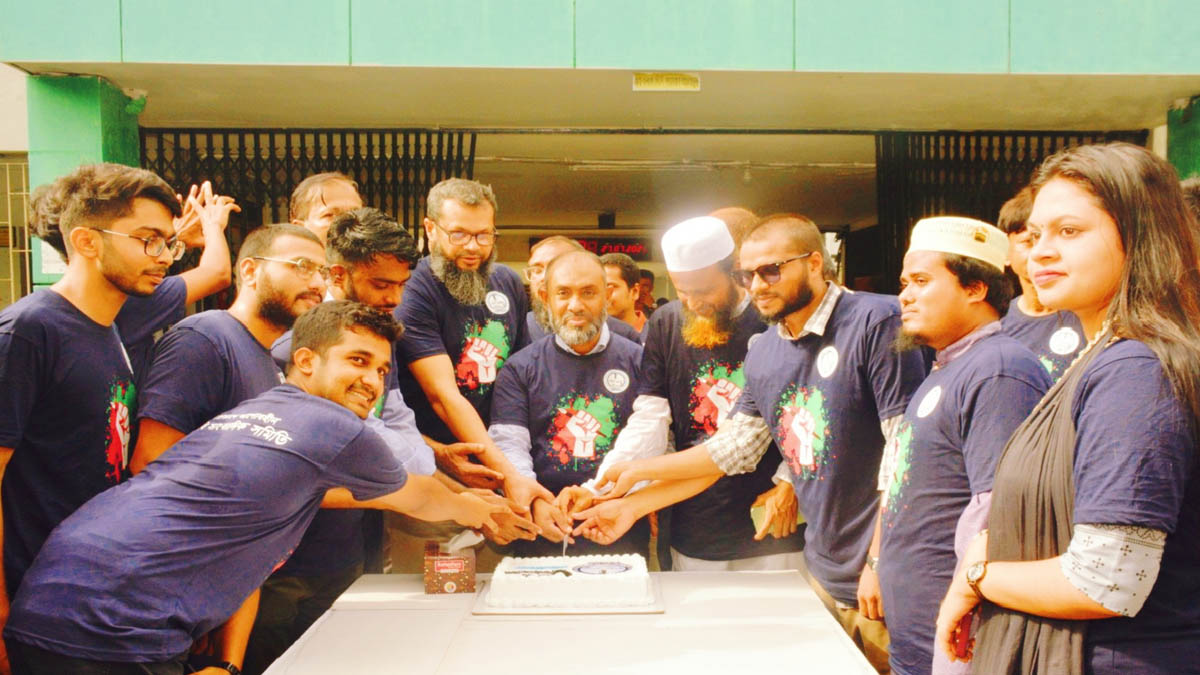 পবিপ্রবি সাংবাদিক সমিতির ৩য় প্রতিষ্ঠাবার্ষিকী উদযাপন। ছবি- রূপালী বাংলাদেশ