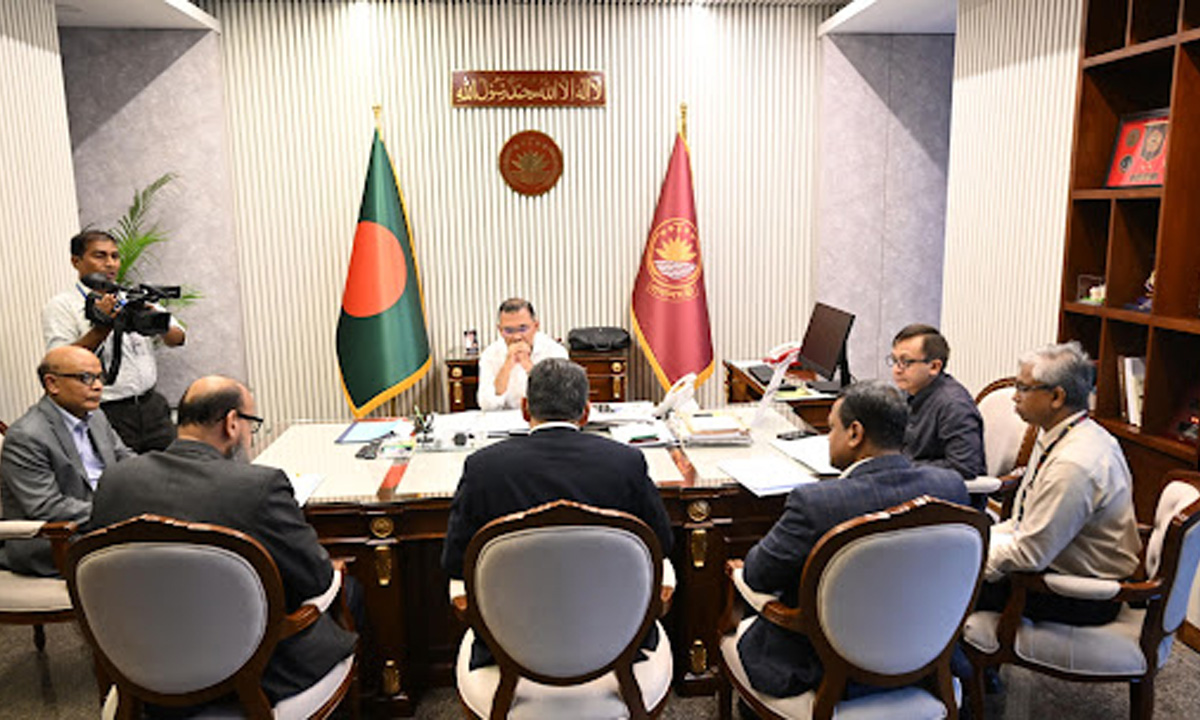 লবণচাষিদের জীবনমান উন্নয়নে প্রধানমন্ত্রীর বৈঠক। ছবি : সংগৃহীত