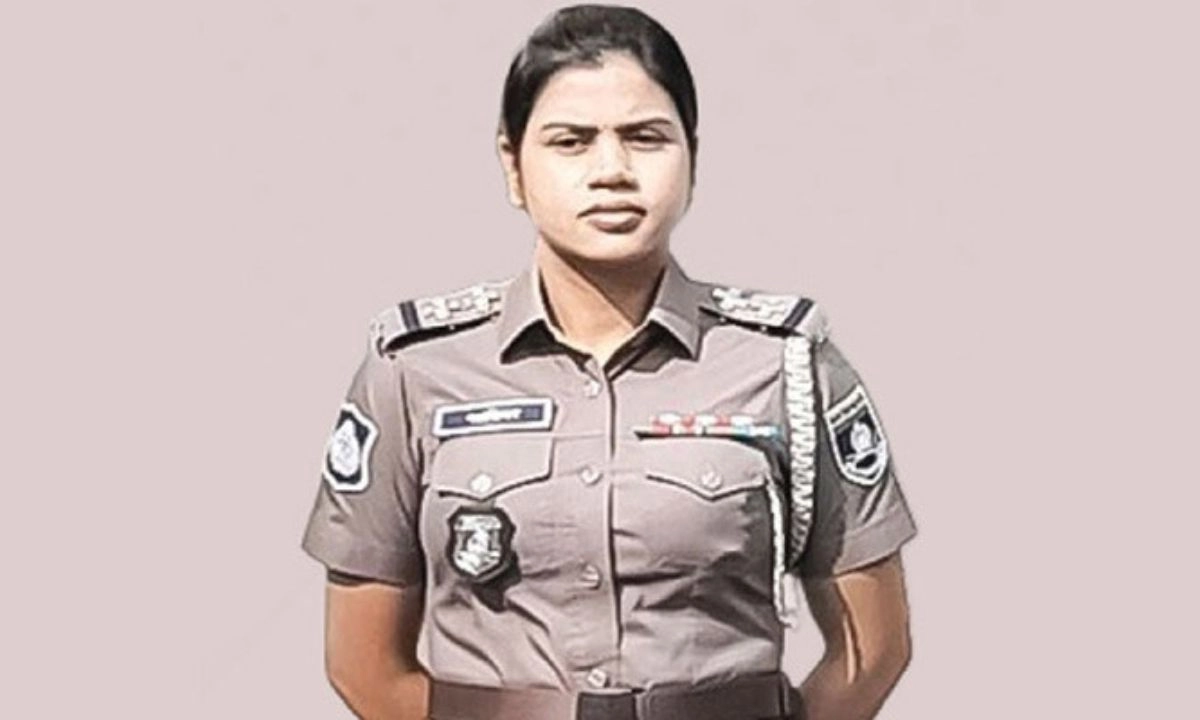 পুলিশের নতুন পোশাক। ছবি - সংগৃহীত