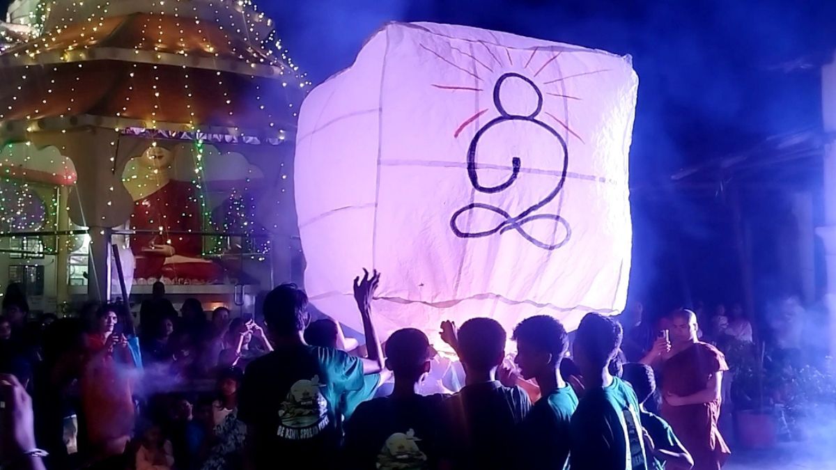 প্রবারণা পূর্ণিমায় নানা আয়োজন। ছবি- রূপালী বাংলাদেশ