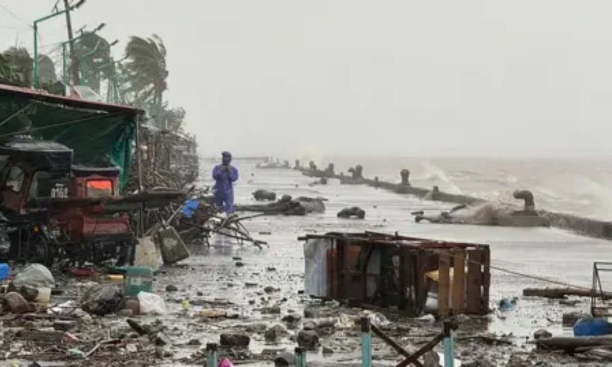 ফিলিপাইনে আছড়ে পড়েছে সুপার টাইফুন ‘রাগাসা’। ছবি- সংগৃহীত