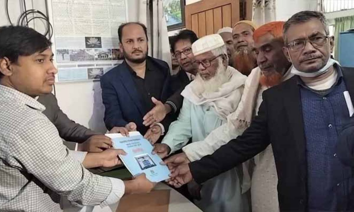 রাজশাহীতে মনোনয়ন বঞ্চিতদের মনোনয়ন ফরম সংগ্রহ।