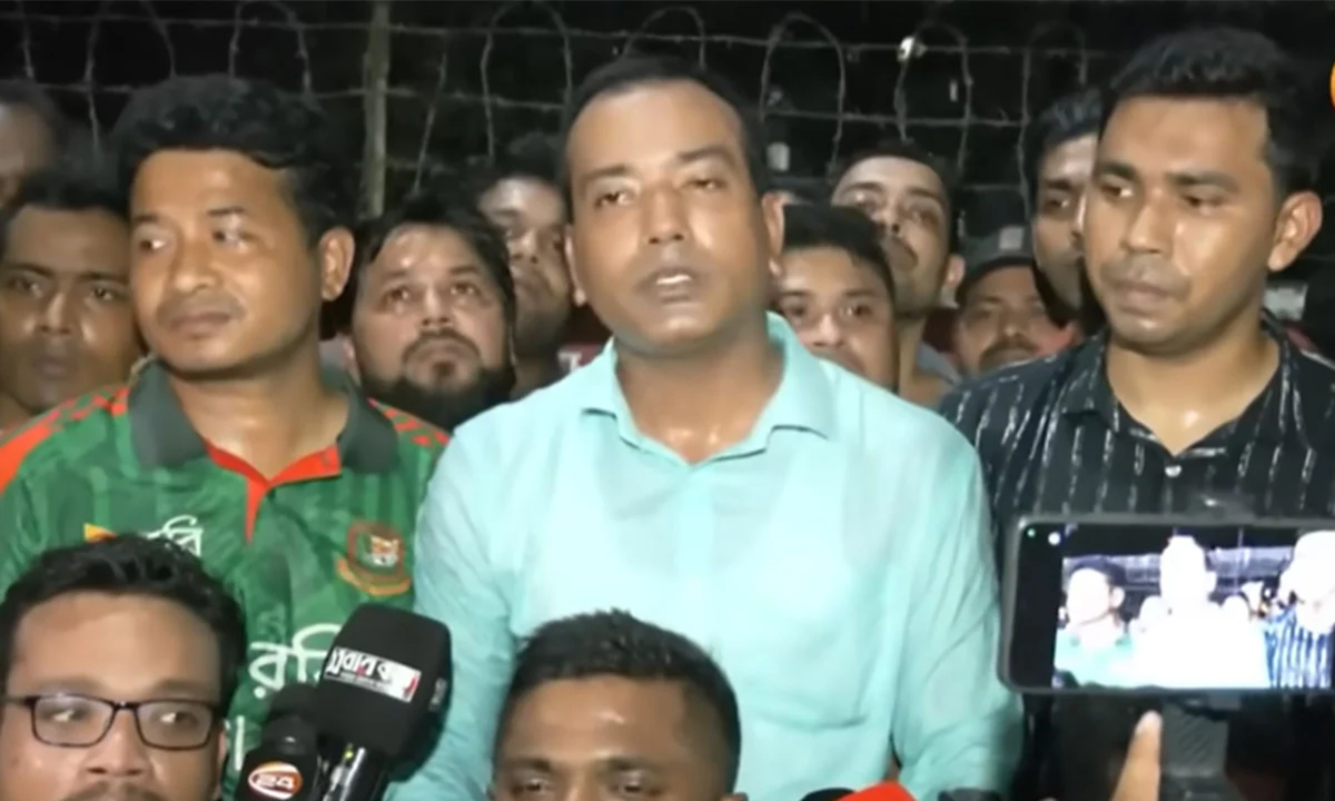 কথা বলছেন ছাত্রদলের কেন্দ্রীয় সভাপতি রাকিবুল ইসলাম রাকিব। ছবি : রূপালী বাংলাদেশ