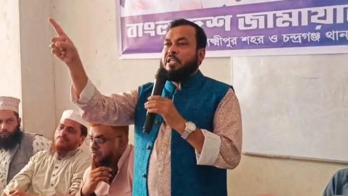 বক্তব্য দেন ঢাকা মহানগরী উত্তর জামায়াতের সেক্রেটারি রেজাউল করিম। ছবি- রূপালী বাংলাদেশ