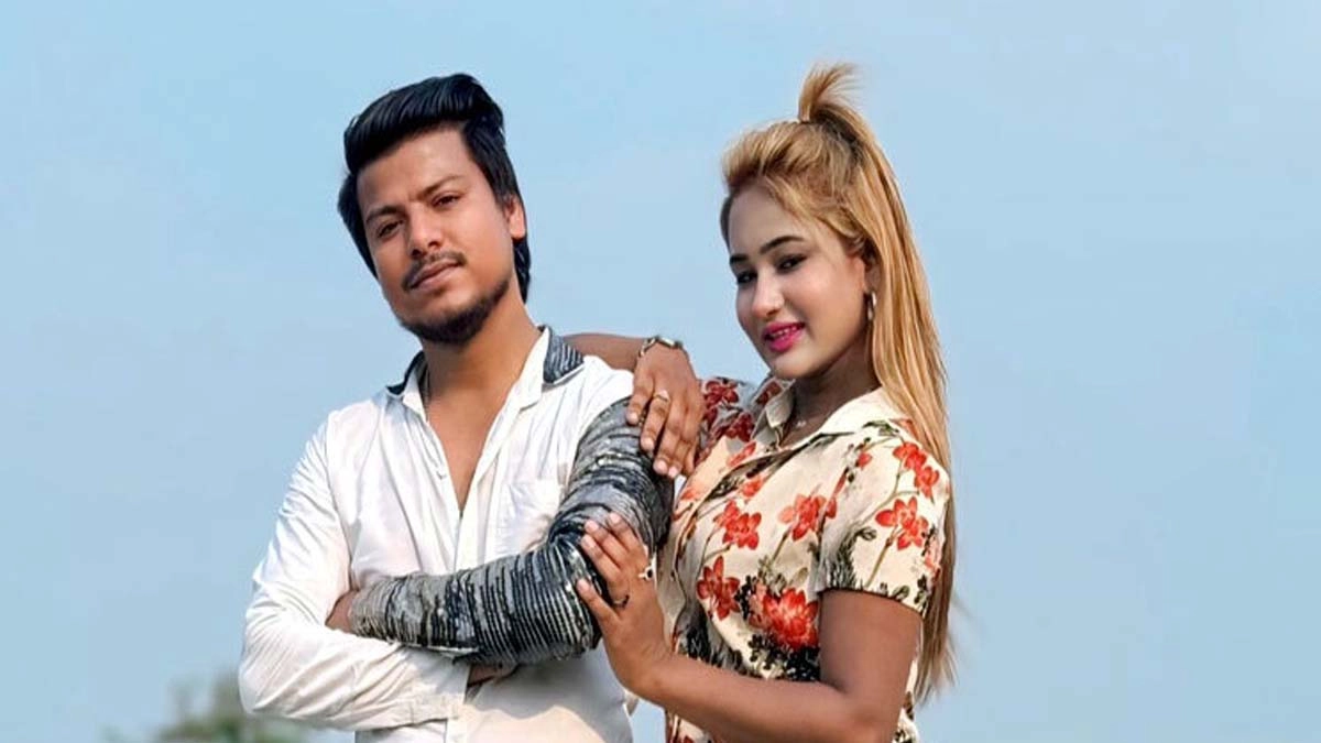 ম্যাক্স অভি ও রিয়া মনি।     ছবি : সংগৃহীত