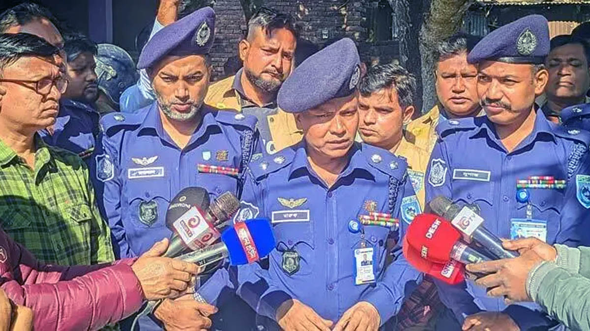 প্রেস ব্রিফিংয়ে কথা বলেন পুলিশ সুপার মারুফাত হুসাইন। ছবি- সংগৃহীত