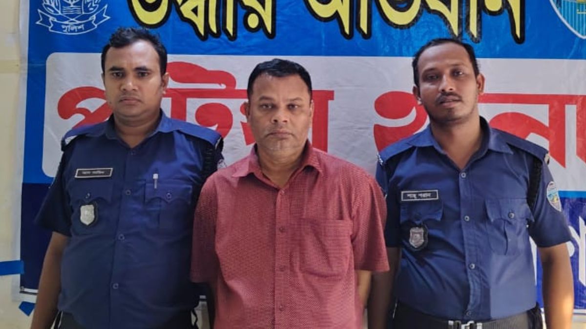 মোহাম্মদ রুহুল আমিনকে গ্রেপ্তার করেছে পুলিশ। ছবি- রূপালী বাংলাদেশ