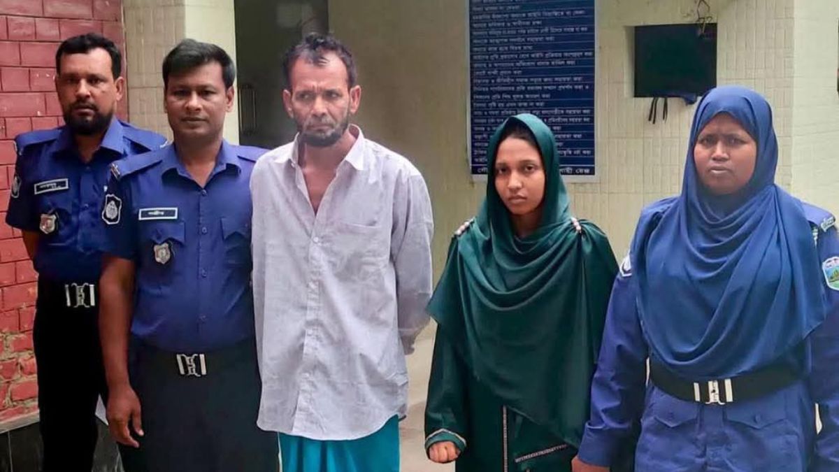 আটক স্বামী-স্ত্রী। ছবি : রূপালী বাংলাদেশ