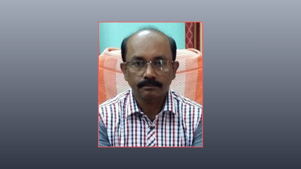 পাবনা মানসিক হাসপাতালের সাবেক পরিচালক ডা. তন্ময় প্রকাশ বিশ্বাস। ছবি : রূপালী বাংলাদেশ