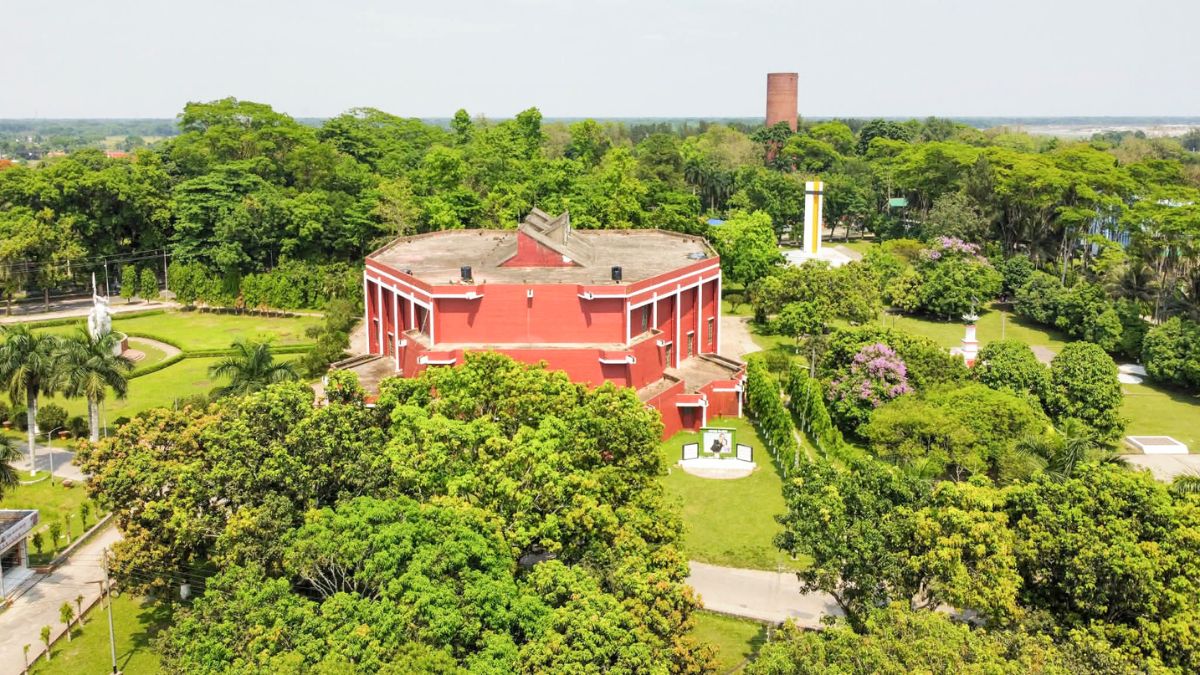 বাংলাদেশ কৃষি বিশ্ববিদ্যালয়।