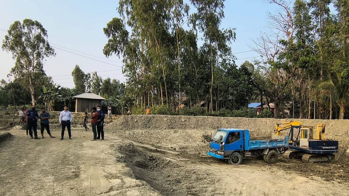 ভ্রাম্যমাণ আদালতের অভিযান। ছবি : রূপালী বাংলাদেশ