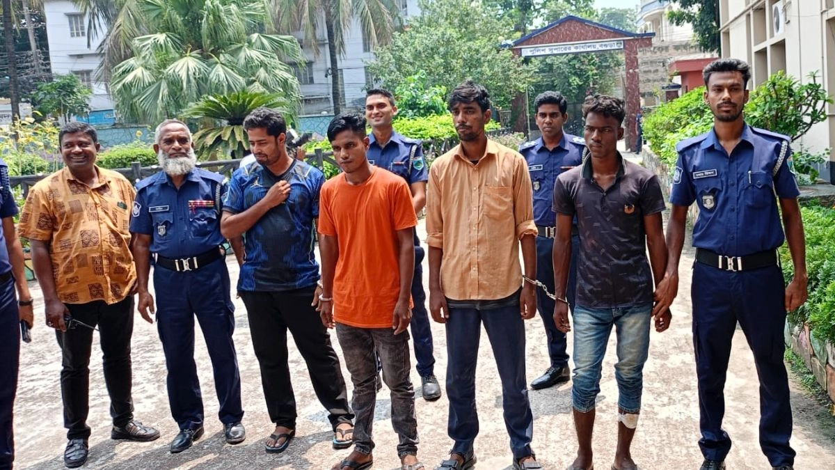 ছবি : রূপালী বাংলাদেশ