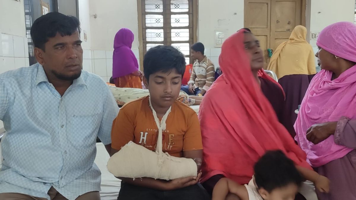 আহত শিশুদের হাসপাতালে নেওয়া হয়েছে। ছবি : রূপালী বাংলাদেশ