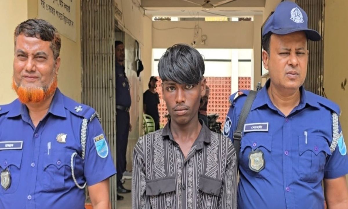 গ্রেপ্তার হাফিজুর রহমান। ছবি : রূপালী বাংলাদেশ