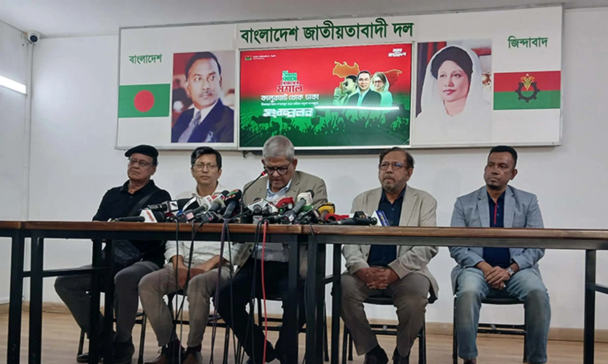 গুলশানে ব্রিফিংয়ে বিএনপির মহাসচিব মির্জা ফখরুল ইসরাম আরমগীর। ছবি - সংগৃহীত