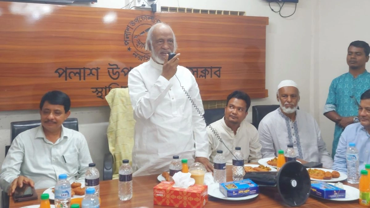 বক্তব্য দেন নরসিংদী-২ আসনের সংসদ সদস্য ড. আব্দুল মঈন খান। ছবি : রূপালী বাংলাদেশ