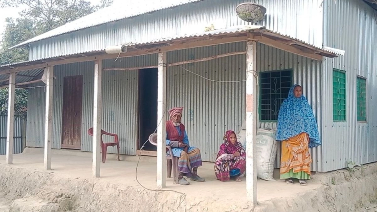 সংবাকর্মীর বাড়ি। ছবি- রূপালী বাংলাদেশ