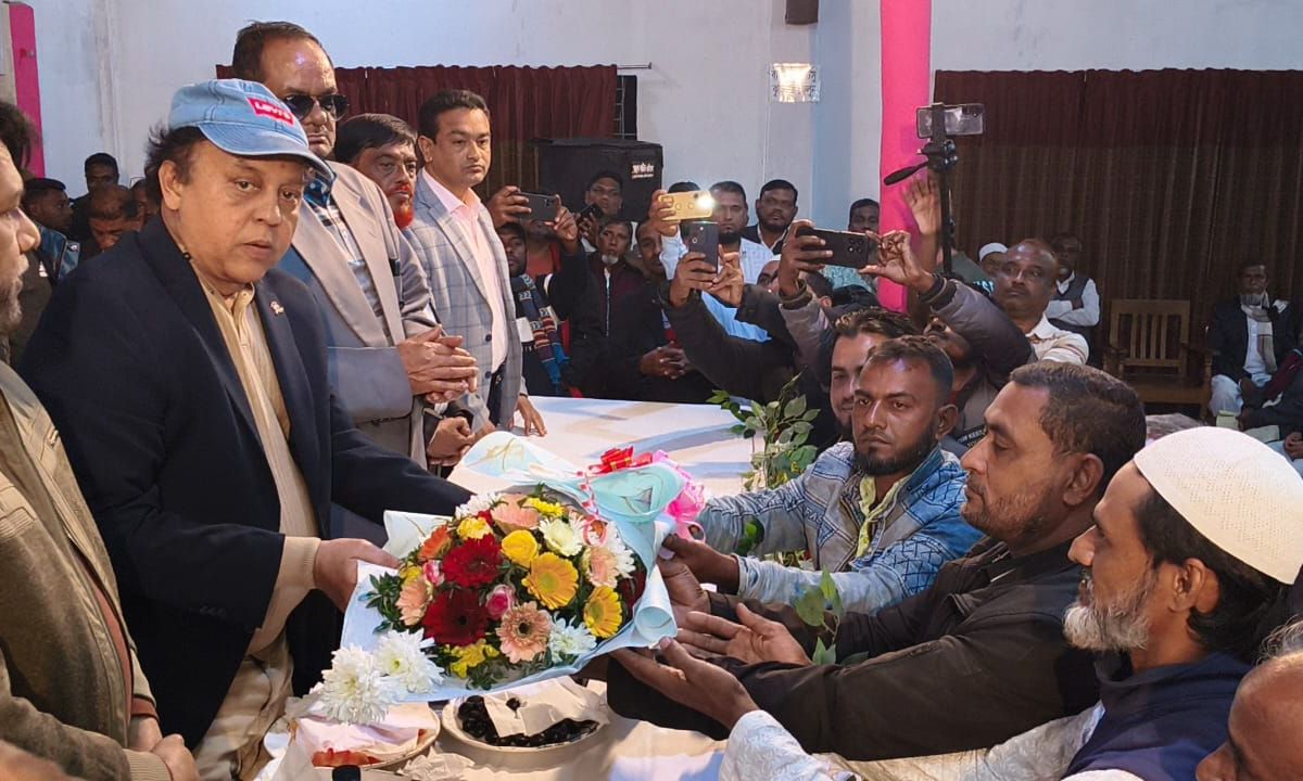 খাগড়াছড়ির মাটিরাঙ্গায় জাতীয় পার্টি ও এনসিপির নেতাকর্মীদের বিএনপিতে যোগদান। ছবি : রূপালী বাংলাদেশ
