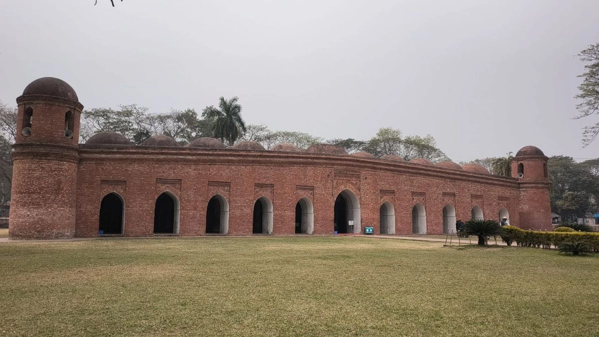 ষাটগম্বুজ মসজিদ। ছবি : রূপালী বাংলাদেশ