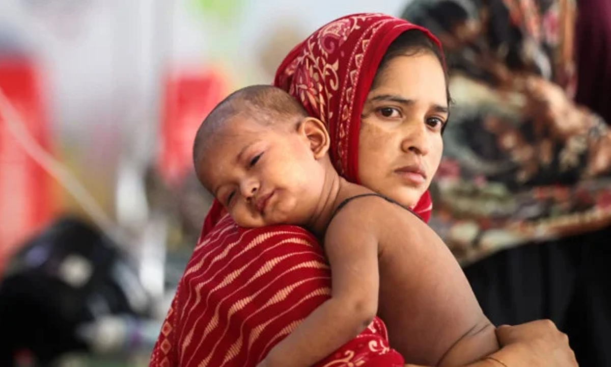 মা ও তার শিশু সন্তান।  ছবি : সংগৃহীত