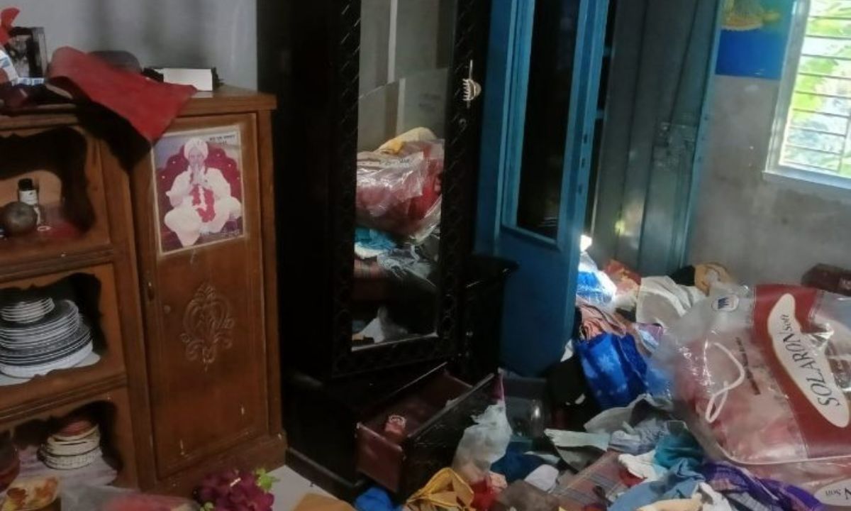 ডাকাতি হওয়া ঘর। ছবি- রূপালী বাংলাদেশ