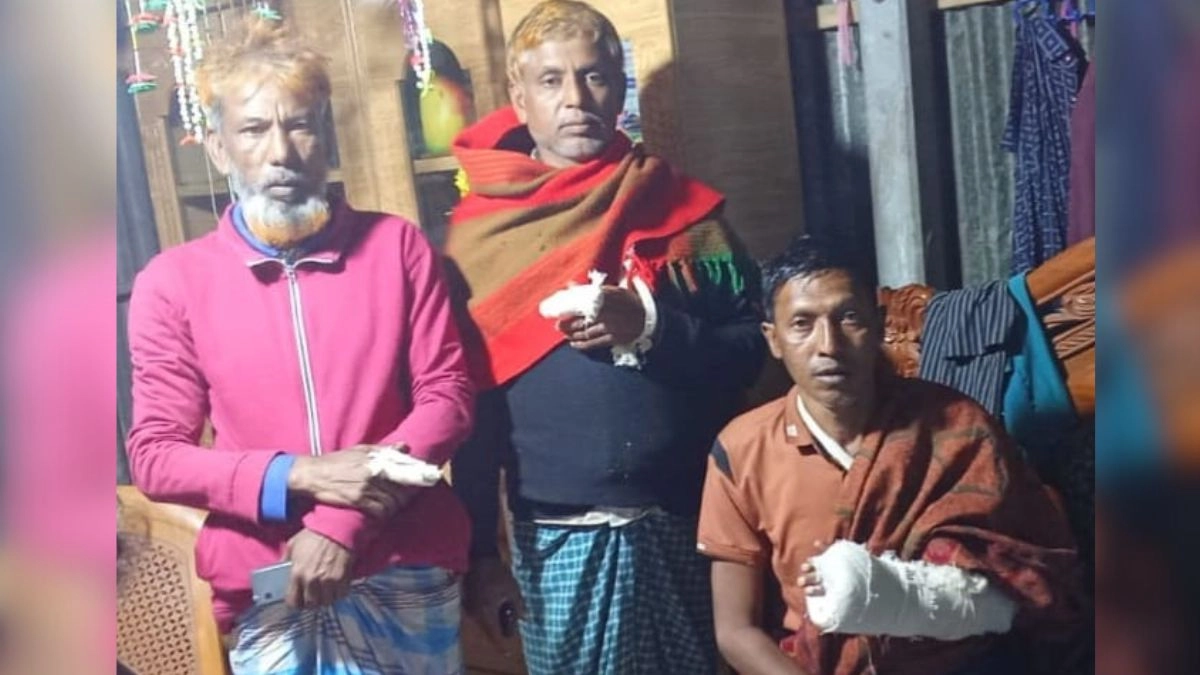 আহতদের মধ্যে তিনজন। ছবি- রূপালী বাংলাদেশ