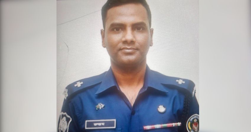 অভিযুক্ত এএসআই রুস্তম। ছবি : রূপালী বাংলাদেশ