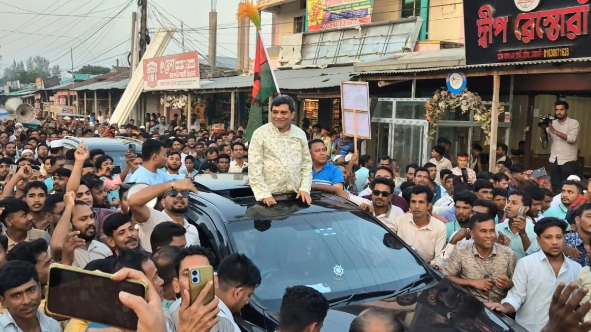 নির্বাচনী প্রচারণায় মাহবুবুর রহমান শামীম। ছবি- রূপালী বাংলাদেশ