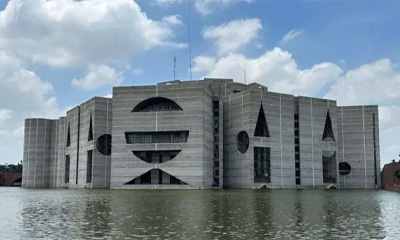 বেসরকারি একটি সংস্থার জরিপে অংশগ্রহণকারীদের মধ্যে ৪০ শতাংশ ভোটার বিশ্বাস করেন, নির্বাচনের মাধ্যমে সরকার গঠন করবে বিএনপি। আপনিও কি একমত?