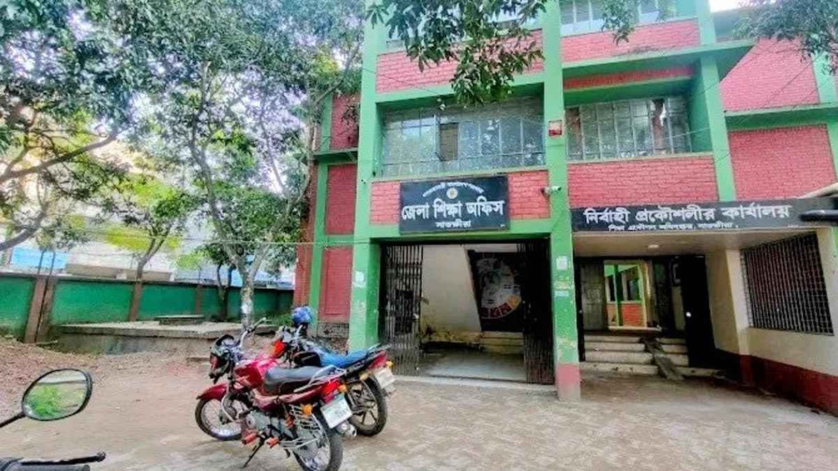 তিন কলেজে একজনও পাস করেননি। ছবি- রূপালী বাংলাদেশ