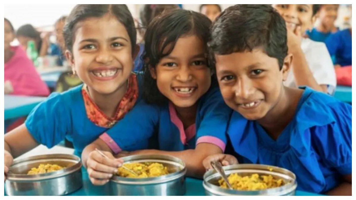 সরকারি প্রাথমিক বিদ্যালয়ে স্কুল ফিডিং কর্মসূচি। ছবি- সংগৃহীত