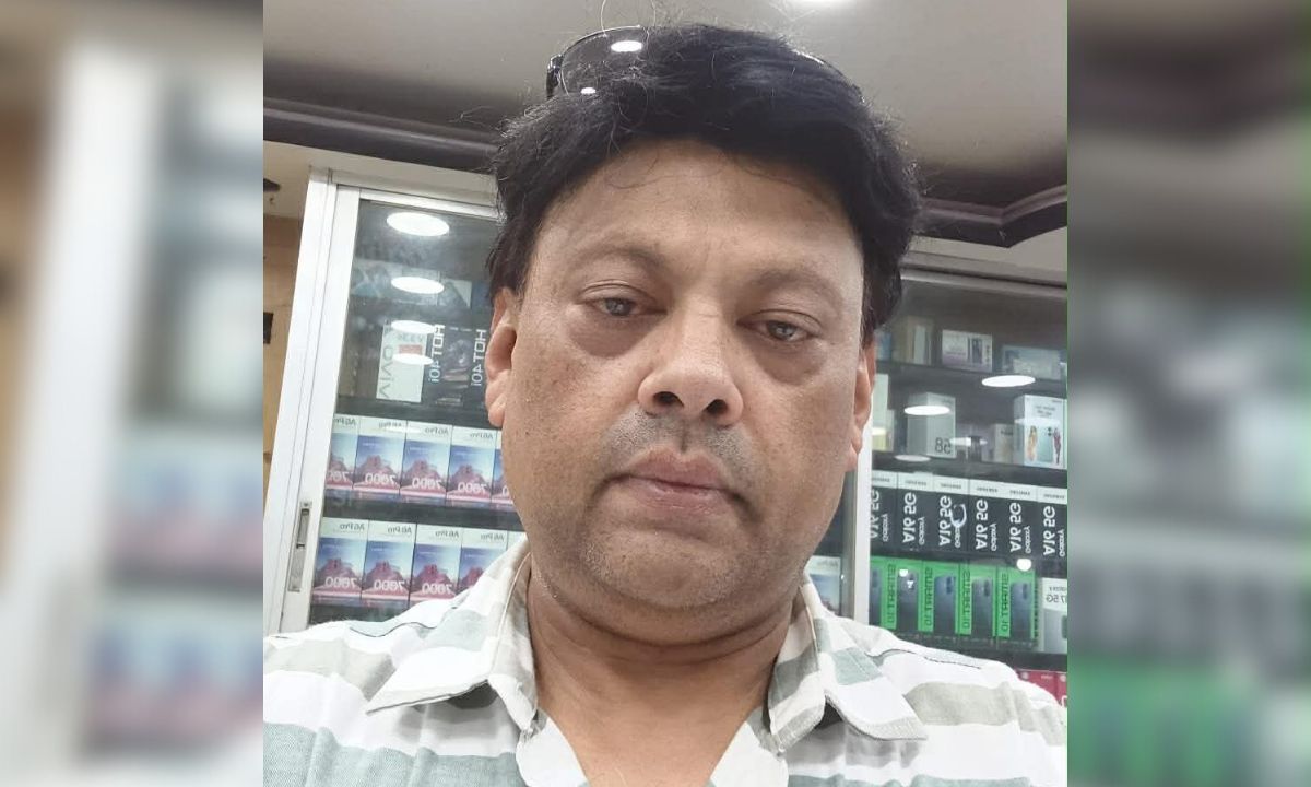 নুরুল ইসলাম সেলুন। ছবি : রূপালী বাংলাদেশ