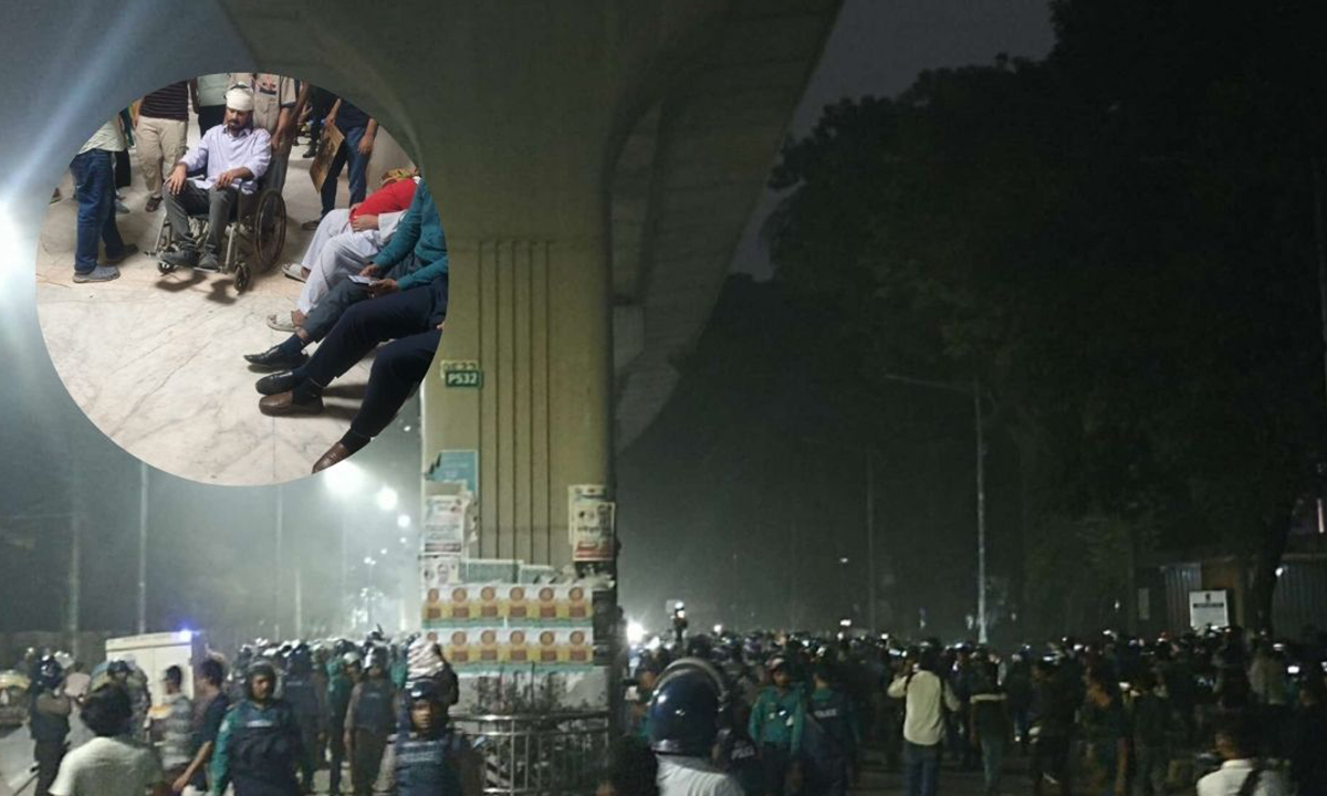 সংঘর্ষে  আহত একজনকে হাসপাতালে নেওয়া হচ্ছে। ছবি- সংগৃহীত