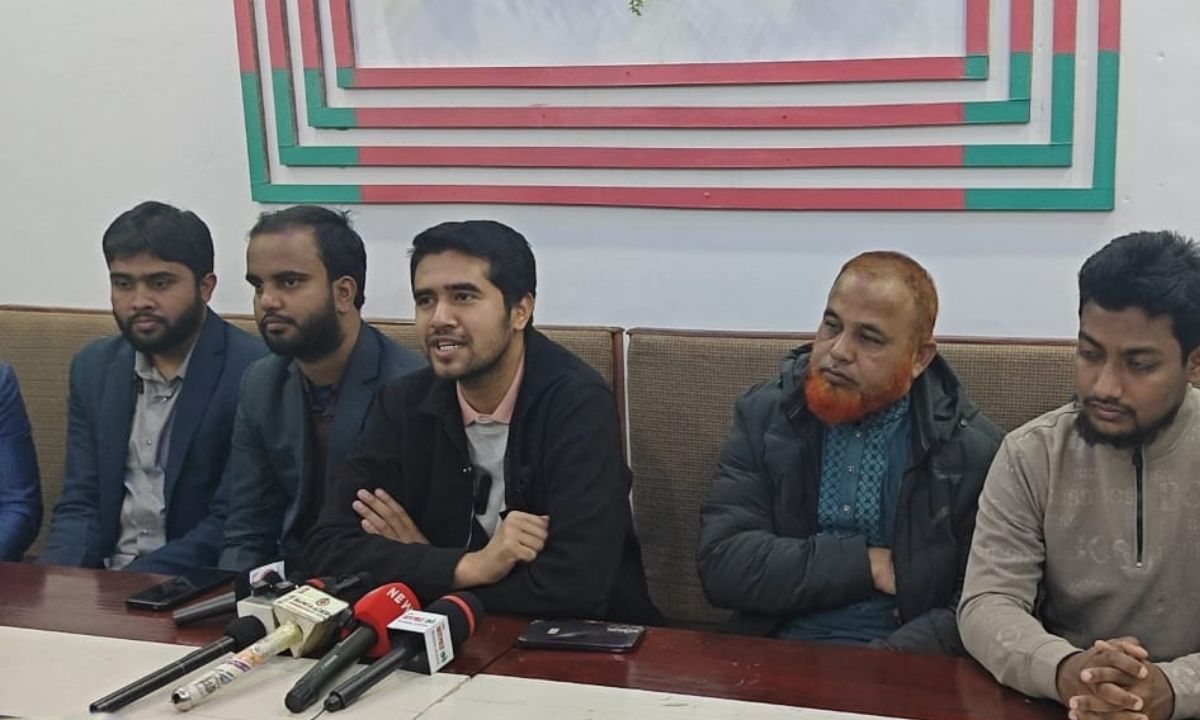 সংবাদ সম্মেলনে বক্তব্য দেন ইসলামী ছাত্রশিবিরের সেক্রেটারি জেনারেল সিবগাতুল্লাহ সিবগা। ছবি : রূপালী বাংলাদেশ