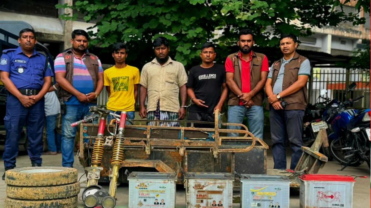 গ্রেপ্তারকৃতরা। ছবি- সংগৃহীত